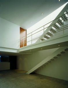 22-interior-235x300